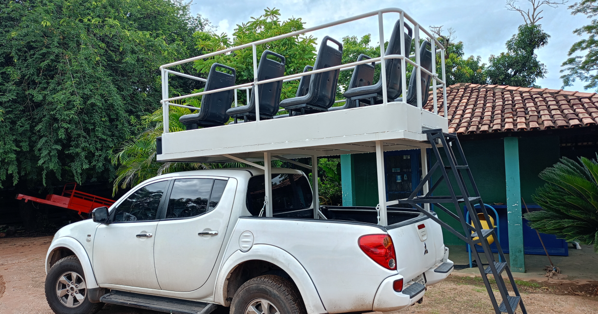 Logo Safari para Pousada no Pantanal